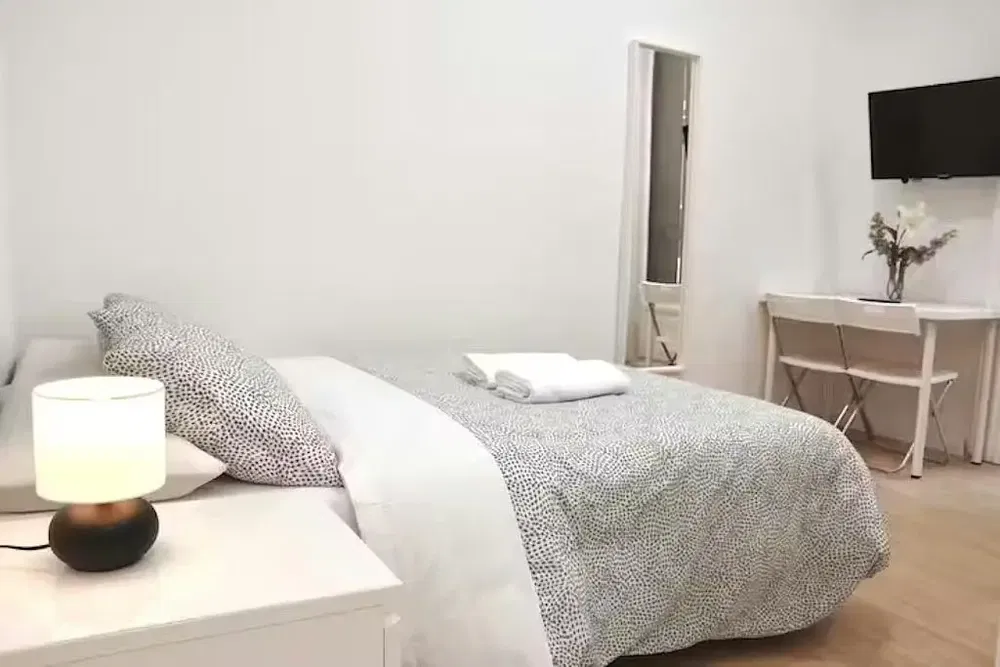 Chambre; lumière naturelle, style moderne