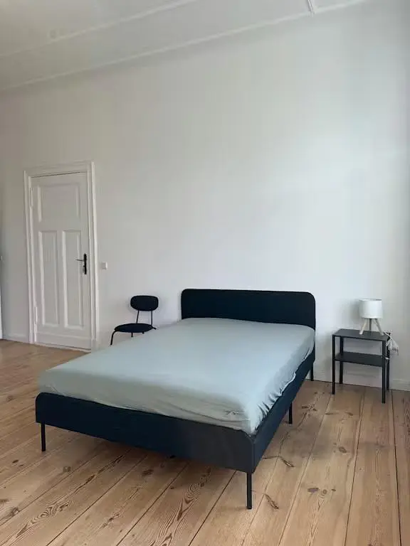 Chambre; parquet, lumière naturelle