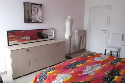 Chambre; style moderne, lumière naturelle