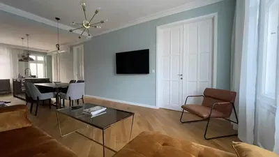 Salon; lumière naturelle, style moderne, parquet