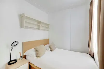 Chambre; lumière naturelle, style moderne