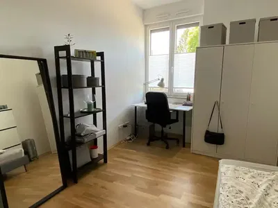 Sypialnia; podłoga drewniana, światło dzienne, styl nowoczesny