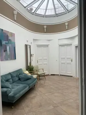 Salon; lumière naturelle, carrelage