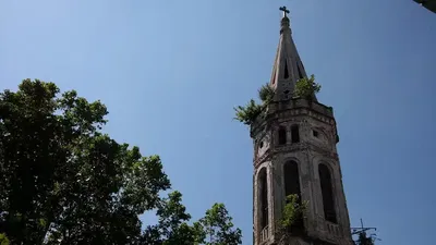 Kuća i okolina; pogled