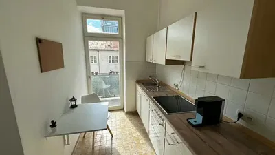 Kitchen; kitchen appliances, natural light, modern style