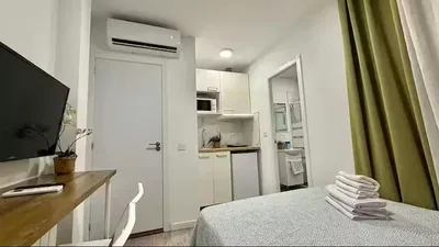 غرفة نوم; ضوء طبيعي