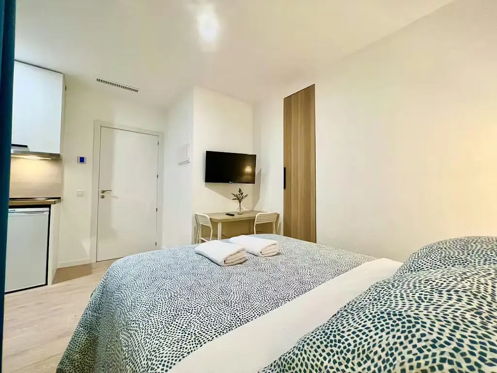 Chambre; lumière naturelle, style moderne