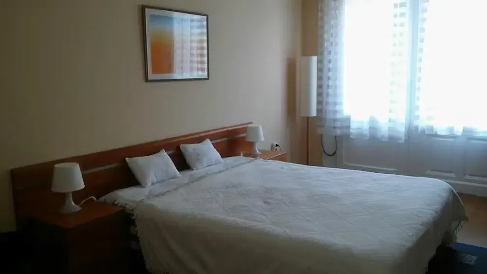 Schlafzimmer; tageslicht, moderner stil