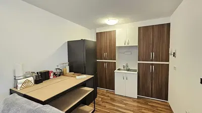 Küche; küchengeräte, fliesenboden, renoviert, tageslicht, moderner stil