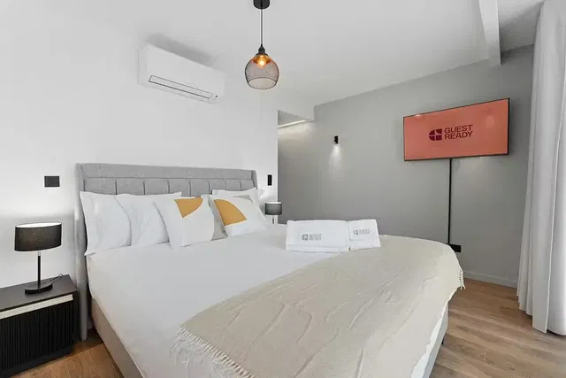 Slaapkamer; natuurlijk licht, moderne stijl