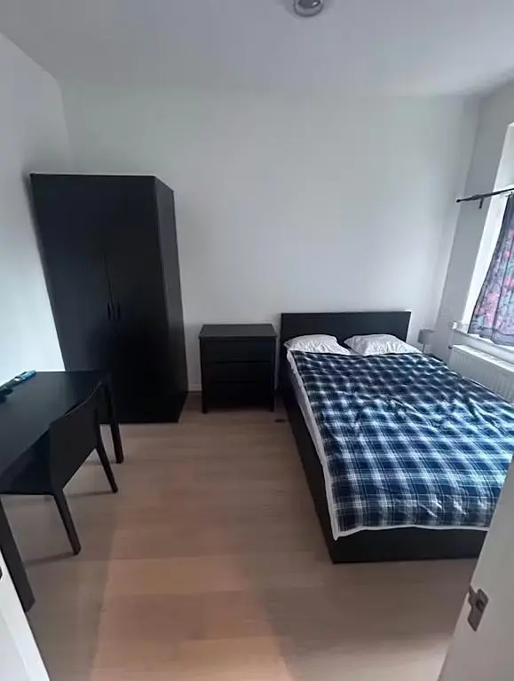 Bedroom; wood floor, natural light