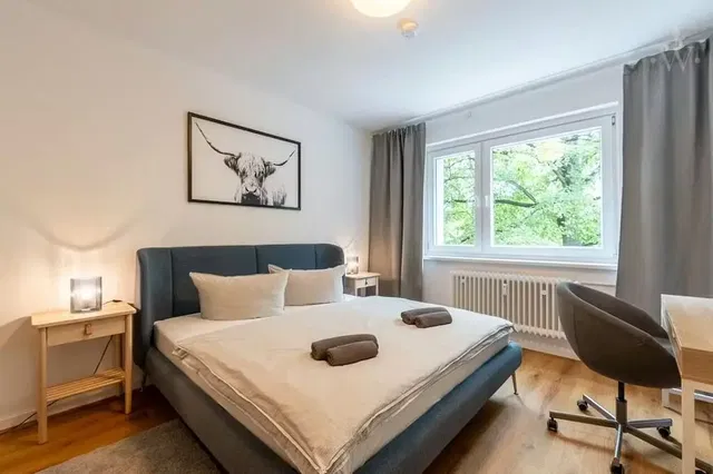 Sypialnia; światło dzienne, styl nowoczesny