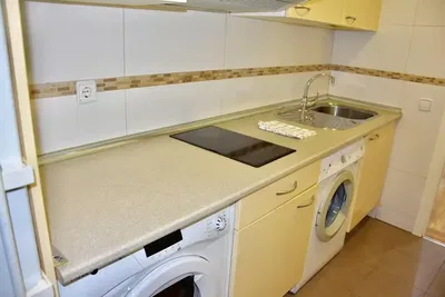 Cuisine; électroménager, carrelage