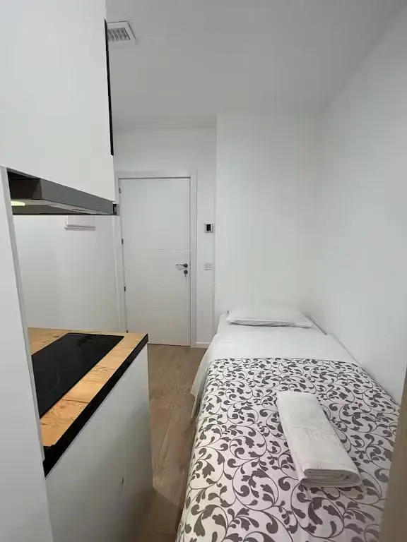 Chambre; parquet, lumière naturelle