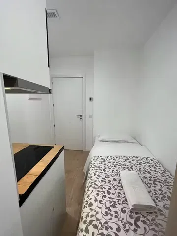 Chambre; parquet, lumière naturelle