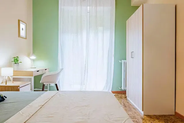 Bedroom; natural light, modern style