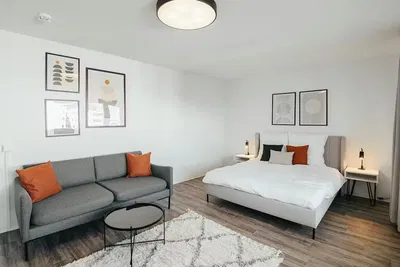 Υπνοδωμάτιο; μοντέρνο στυλ, ξύλινο πάτωμα, φυσικό φως