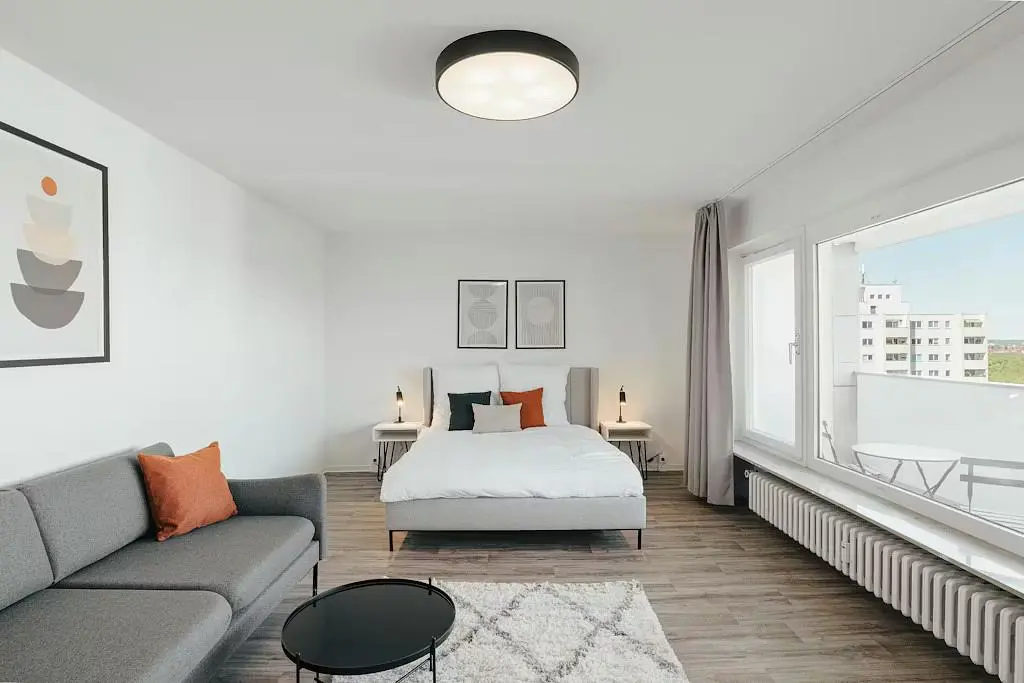 Ložnice; přirozené světlo, moderní styl