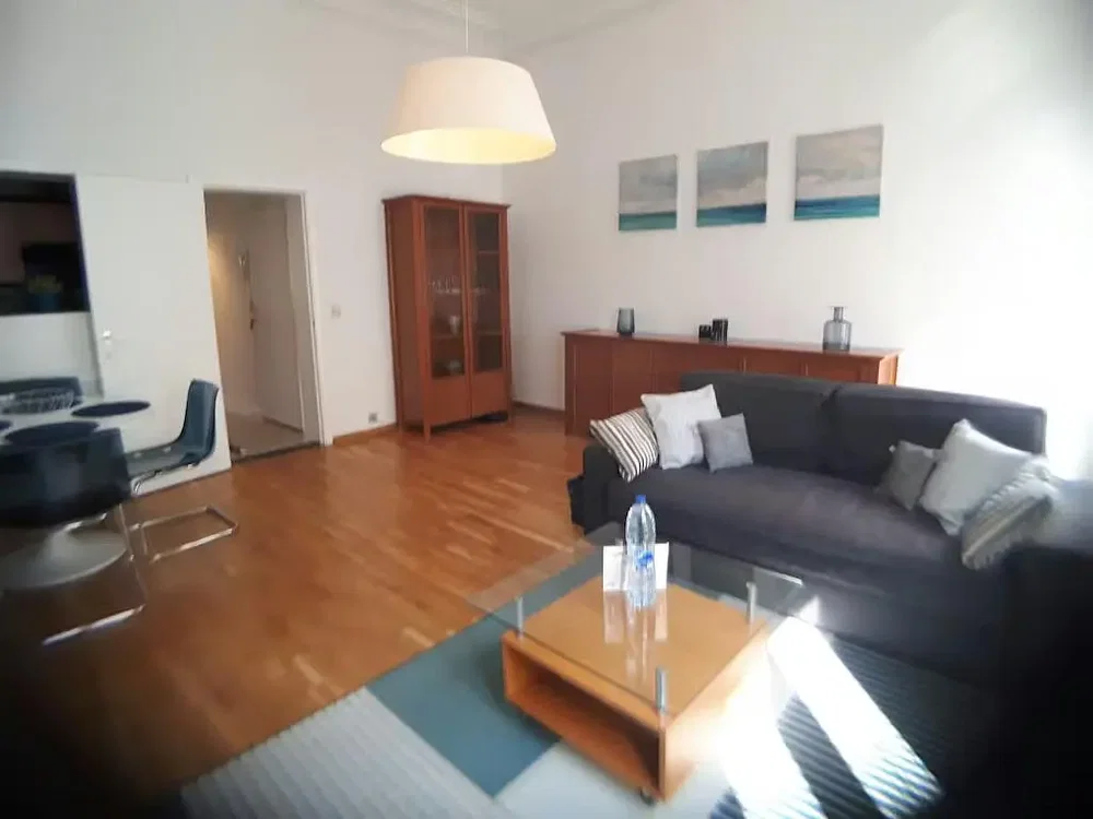 Soggiorno; luce naturale, stile moderno