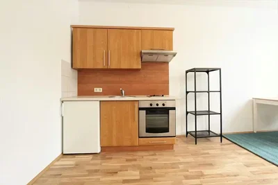 مطبخ; أجهزة المطبخ, أرضية خشبية, ضوء طبيعي
