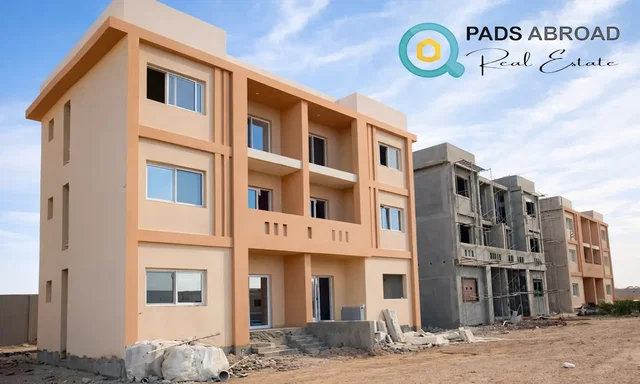 Кућа и околина