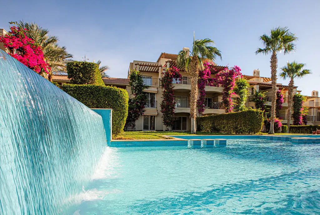 Dům a okolí; výhled, přirozené světlo