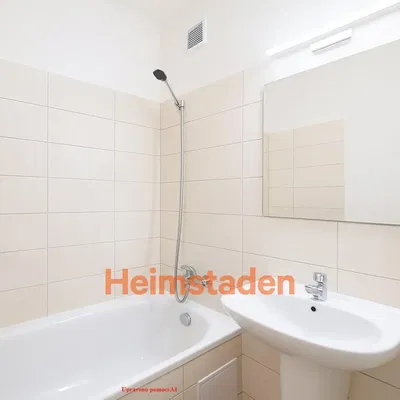 Badezimmer; fliesenboden