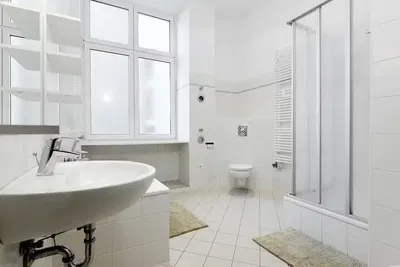 Salle de bain; carrelage, lumière naturelle