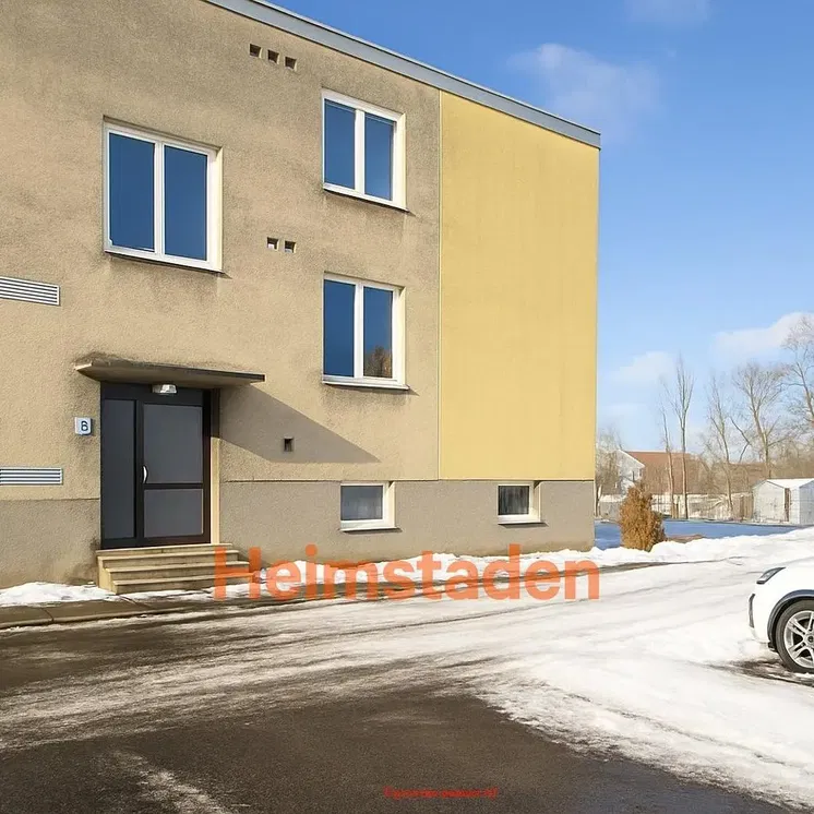 Къща и околности; гледка