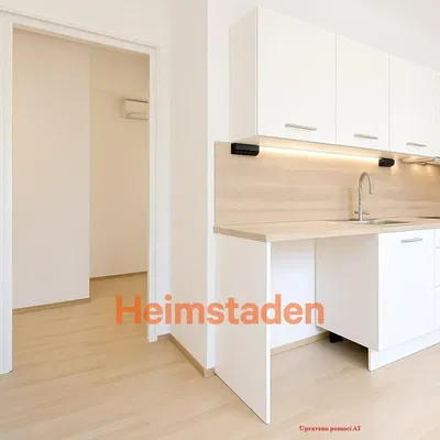 Kuhinja; moderan stil, renoviran, prirodna svjetlost