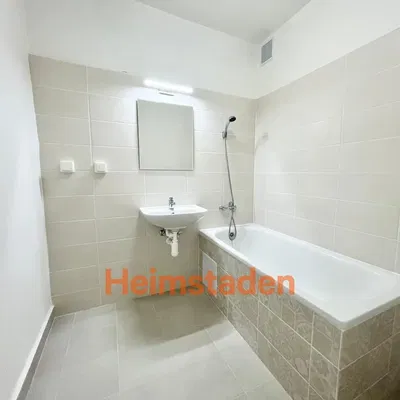 Łazienka; podłoga z płytek