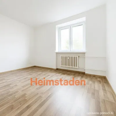 Wohnzimmer; holzboden, tageslicht