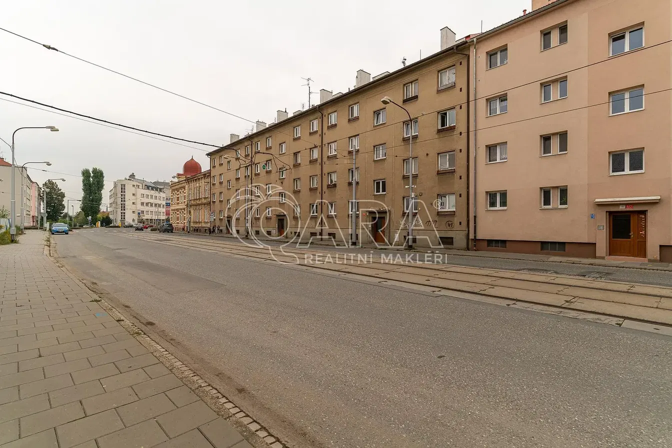 House and surroundings; view