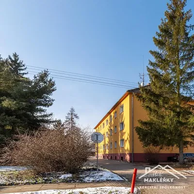 Dom a okolie; výhľad