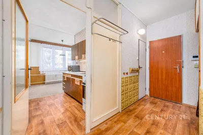 Кухня; дървен под