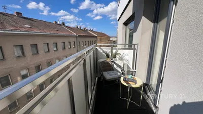 Балкон; гледка, естествена светлина