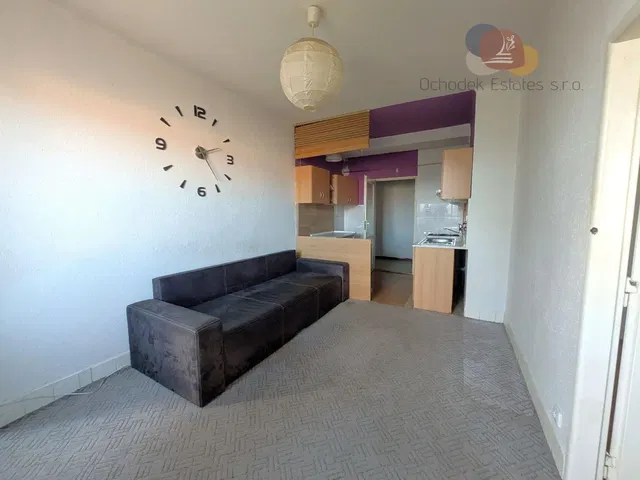 Dnevna soba; prirodno svjetlo, moderni stil