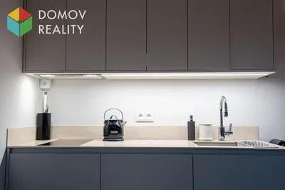 Кухня; кухненски уреди, ремонтиран, естествена светлина