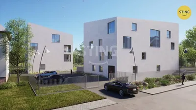 Къща и околности