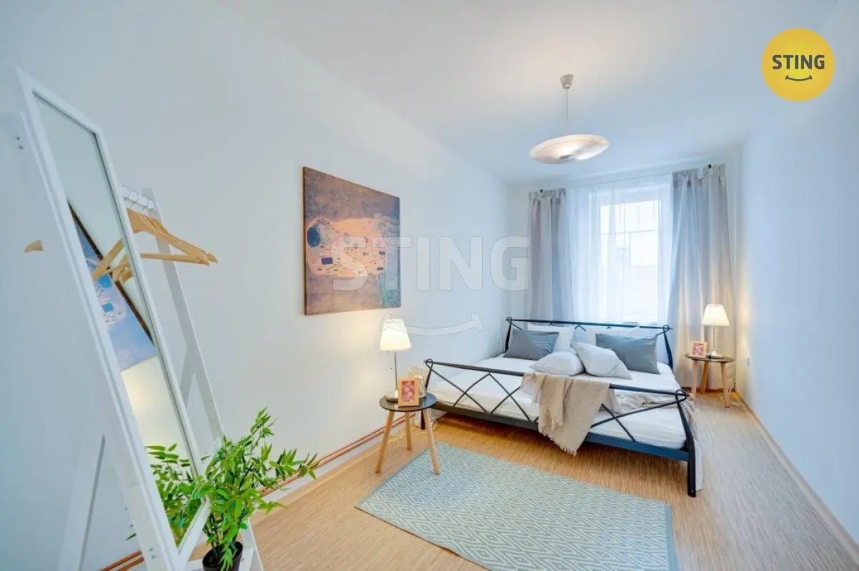 Quarto; luz natural, estilo moderno