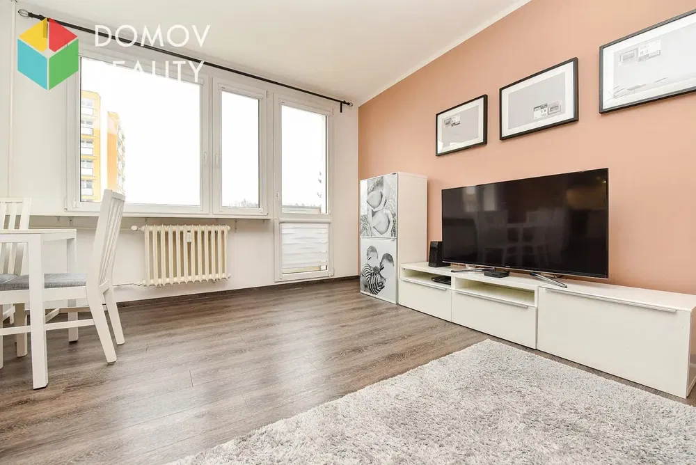 Living room; view, modern style, natural light