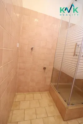 Bagno; pavimento in piastrelle