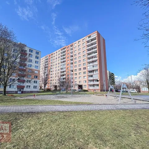 Къща и околности; гледка