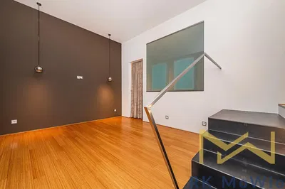 Salon; parquet, lumière naturelle