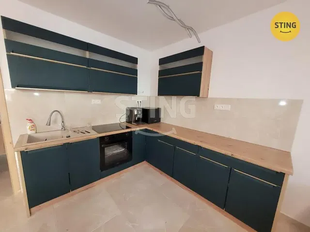 Küche; küchengeräte, fliesenboden, renoviert, tageslicht, moderner stil