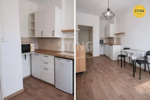 Kitchen; kitchen appliances, wood floor, natural light