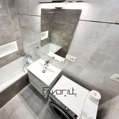 Banyo; fayans zemin, tadilatlı, doğal ışık, modern stil