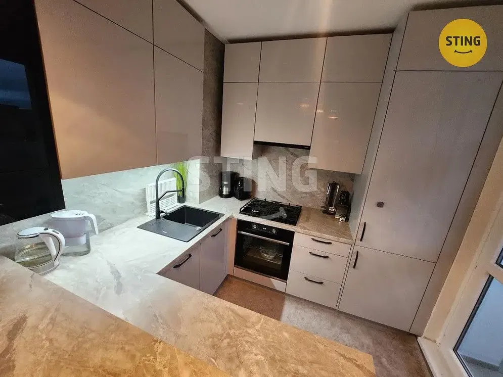 Kitchen; kitchen appliances