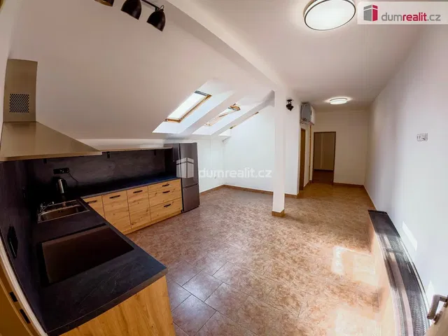 Κουζίνα; πλακάκια, φυσικό φως