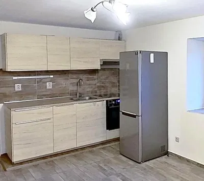 Кухня; кухненски уреди, плочки